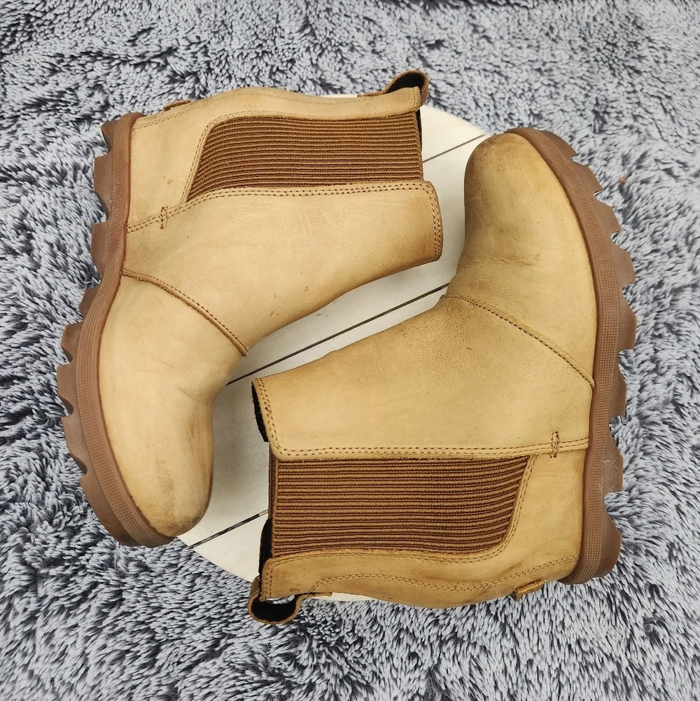 SOREL Joan of Arctic Wedge II Camel Tan Chelsea Leather Boots Women’s Size 7.5